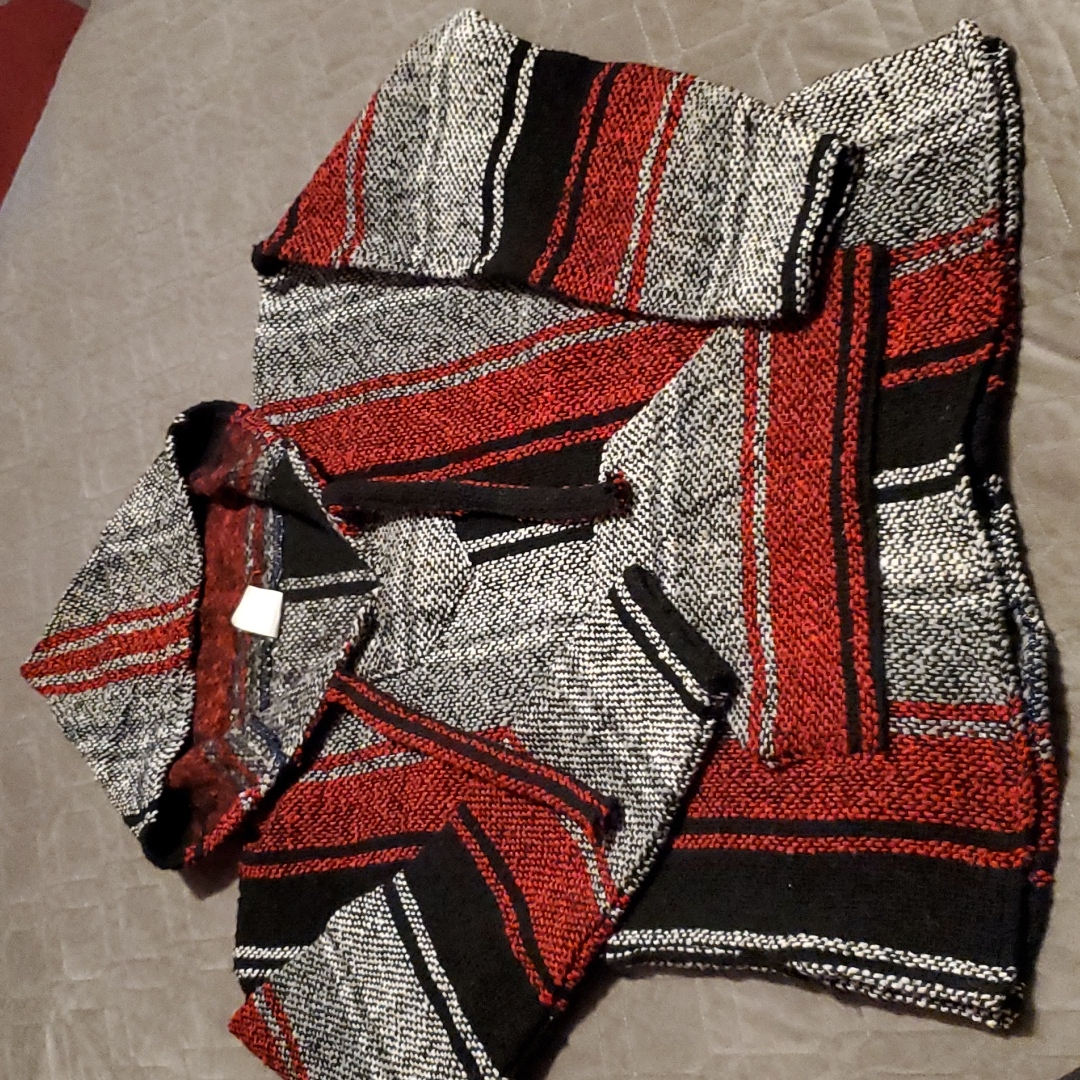 Euc Pullover Sweater